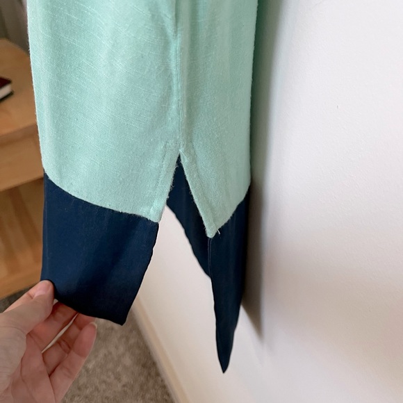 DOLAN cute high/low blouse/tee in turquoise. - Picture 4 of 10